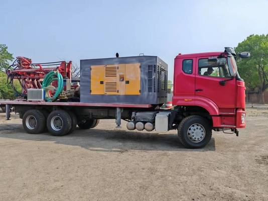 Krachtige truck gemonteerde boormachine voor het boren van waterputten 300M Diepte 30T Boortorenbelasting